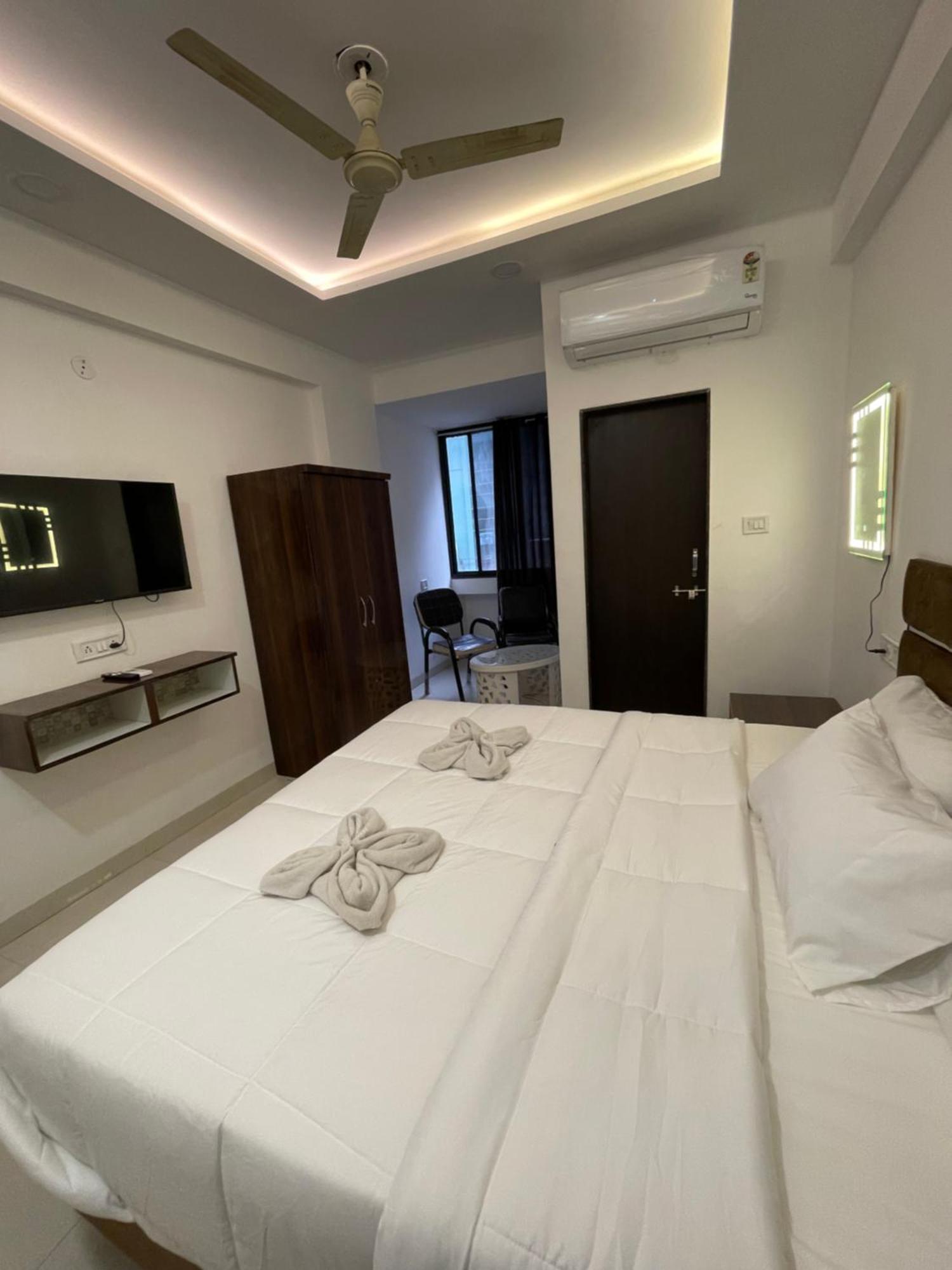 Hotel Kiwi Inn Vijaynagar Scheme 78 印多尔 外观 照片
