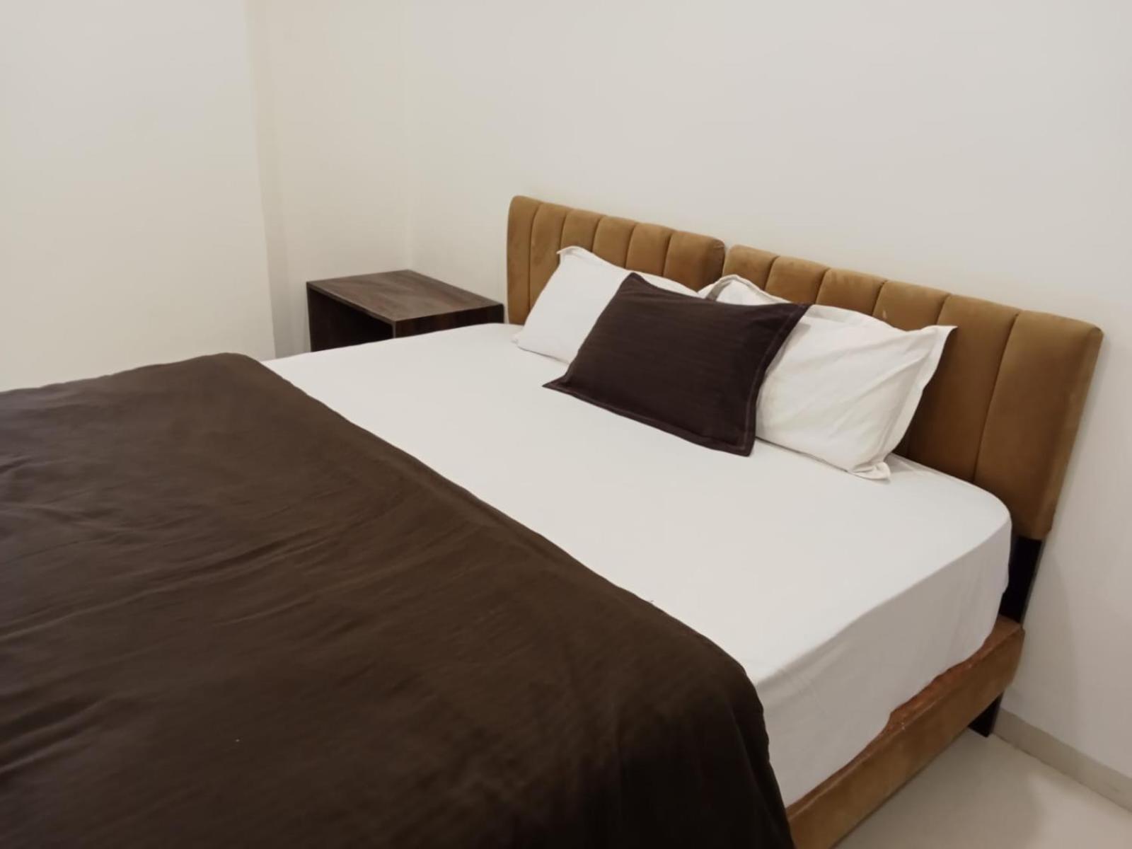Hotel Kiwi Inn Vijaynagar Scheme 78 印多尔 客房 照片