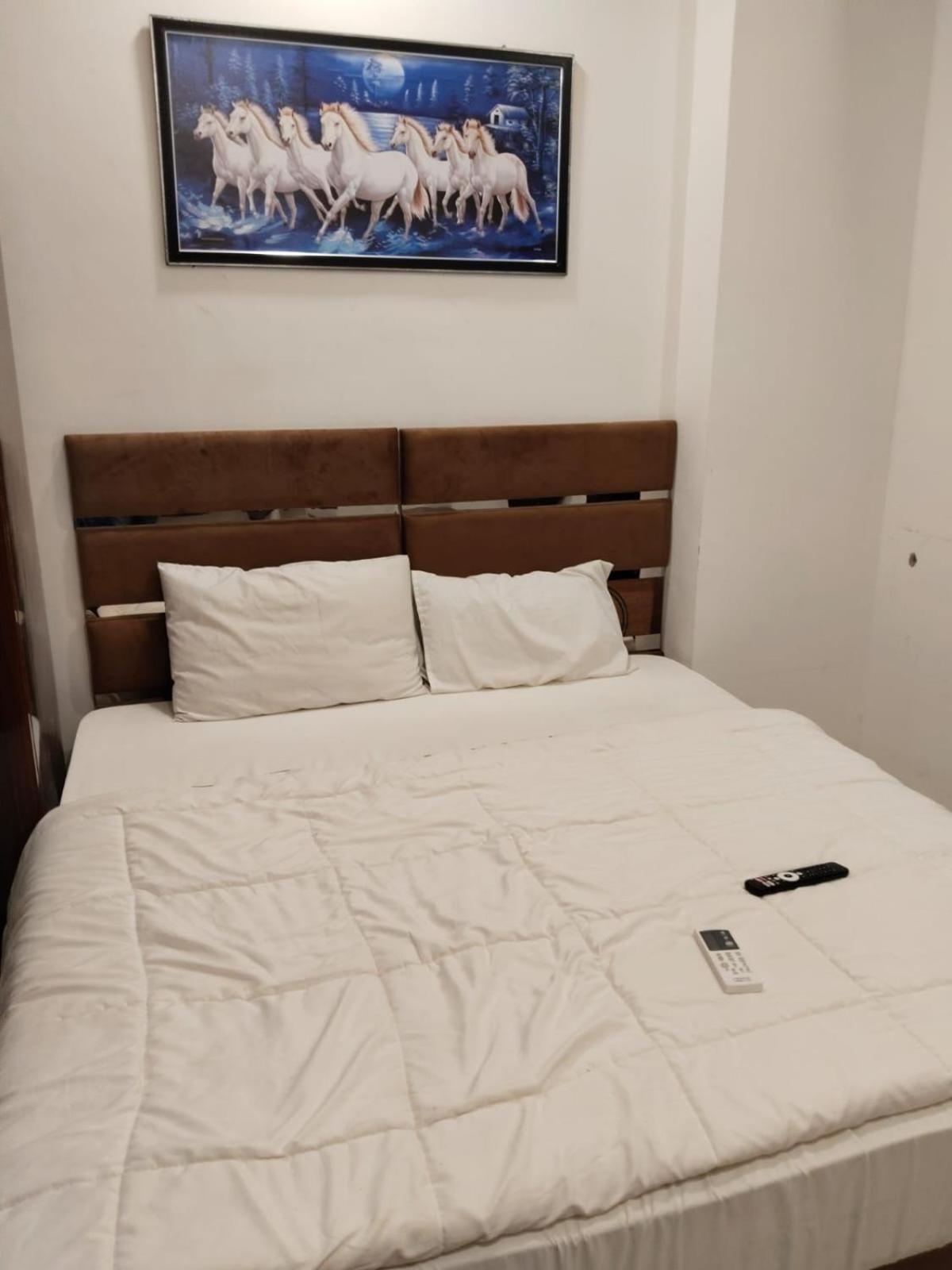 Hotel Kiwi Inn Vijaynagar Scheme 78 印多尔 外观 照片
